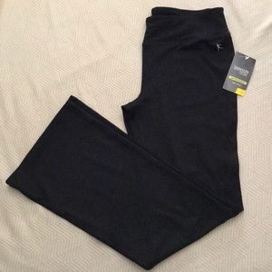 NWT Black Danskin semi-fitted kids leggings L10/12
